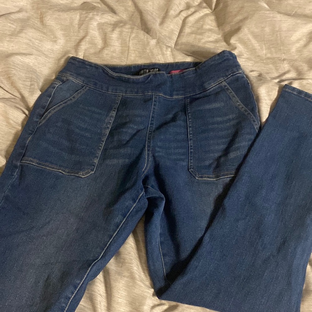 Faith stretchy jeans